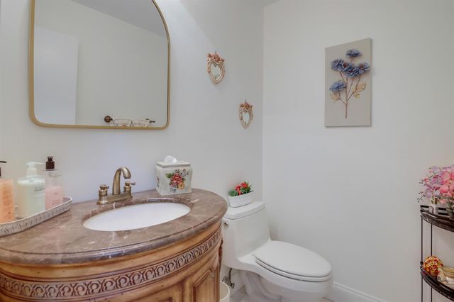 6858 FOUNTAINS Circle, Lake Worth, FL 33467