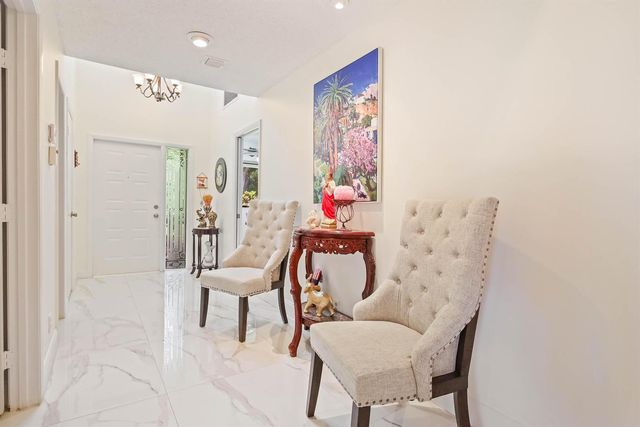 6858 FOUNTAINS Circle, Lake Worth, FL 33467