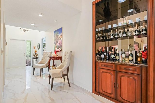 6858 FOUNTAINS Circle, Lake Worth, FL 33467