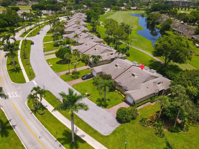 6858 FOUNTAINS Circle, Lake Worth, FL 33467