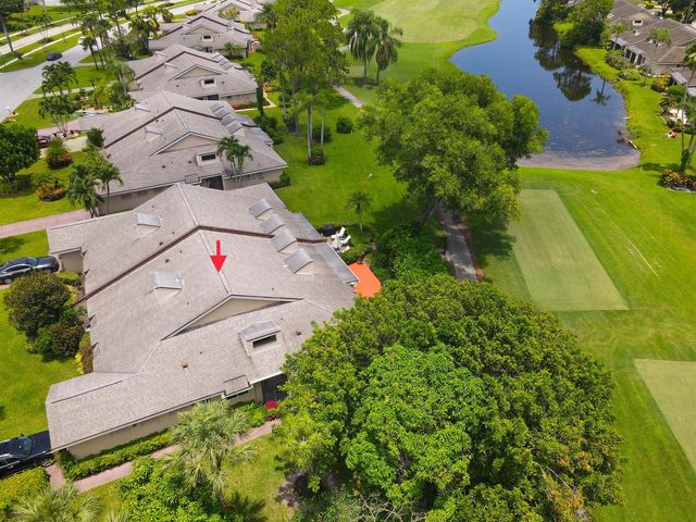 6858 FOUNTAINS Circle, Lake Worth, FL 33467