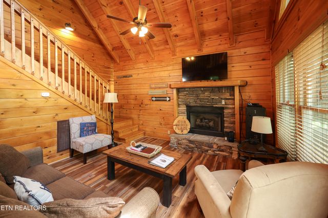 556 Wildwood Forest Way, Sevierville, TN 37876