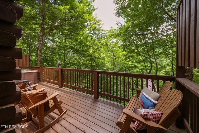 556 Wildwood Forest Way, Sevierville, TN 37876