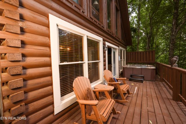 556 Wildwood Forest Way, Sevierville, TN 37876