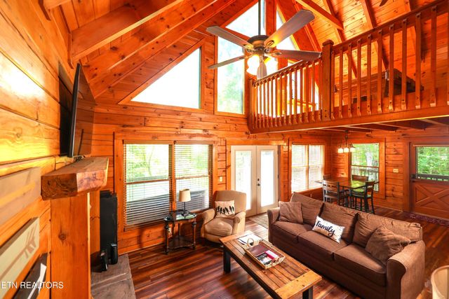 556 Wildwood Forest Way, Sevierville, TN 37876