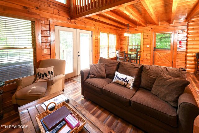 556 Wildwood Forest Way, Sevierville, TN 37876