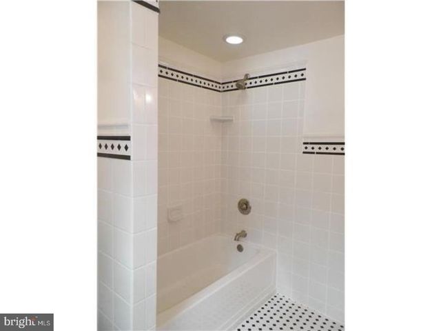 136 PAOLI PIKE, Malvern, PA 19355