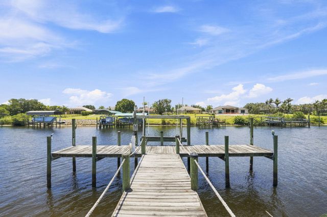 2624 SW River Shore Drive, Port St Lucie, FL 34984