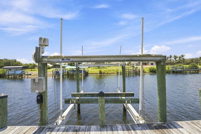 2624 SW River Shore Drive, Port St Lucie, FL 34984
