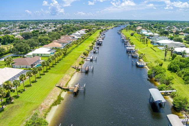 2624 SW River Shore Drive, Port St Lucie, FL 34984