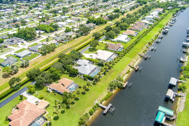 2624 SW River Shore Drive, Port St Lucie, FL 34984