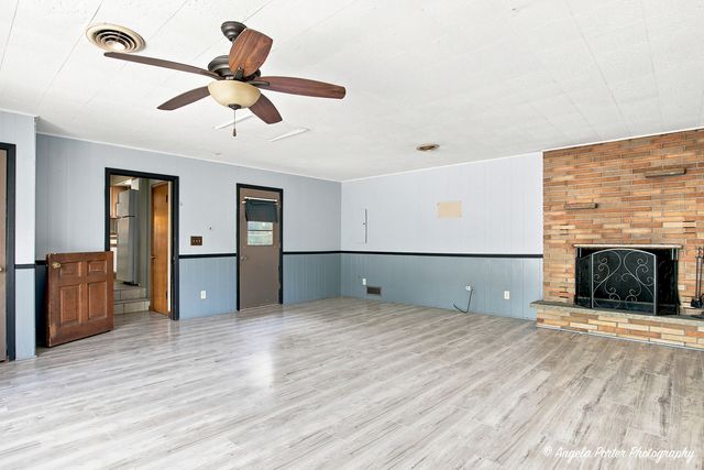1401 Channel Beach Avenue, Johnsburg, IL 60051