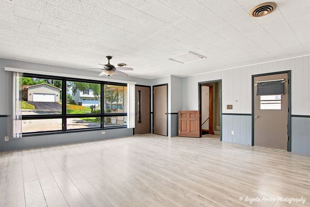 1401 Channel Beach Avenue, Johnsburg, IL 60051