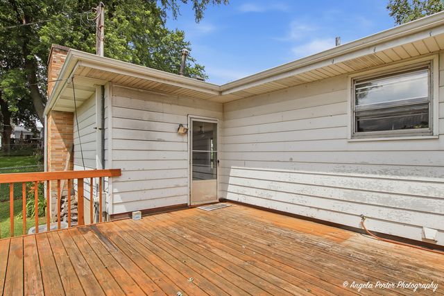 1401 Channel Beach Avenue, Johnsburg, IL 60051
