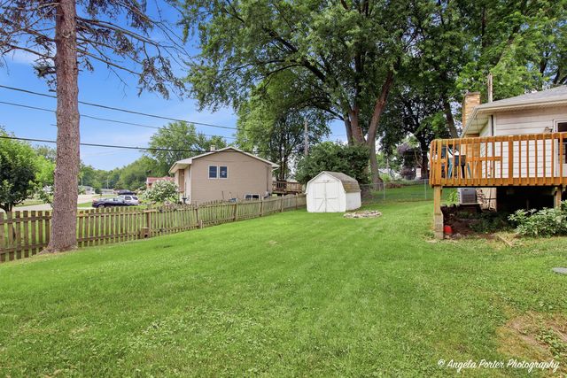 1401 Channel Beach Avenue, Johnsburg, IL 60051