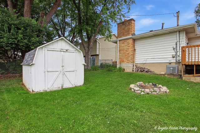 1401 Channel Beach Avenue, Johnsburg, IL 60051