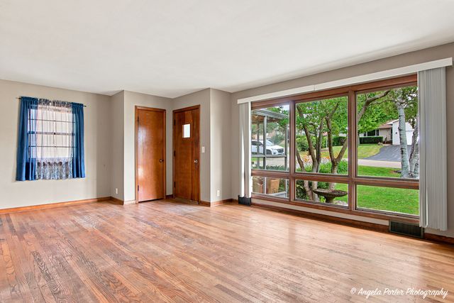 1401 Channel Beach Avenue, Johnsburg, IL 60051