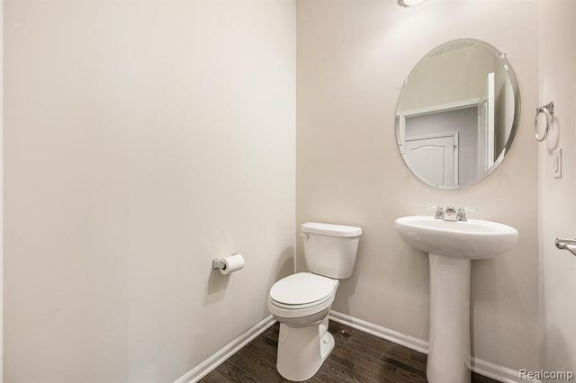 28364 Hanover Drive, Novi, MI 48377