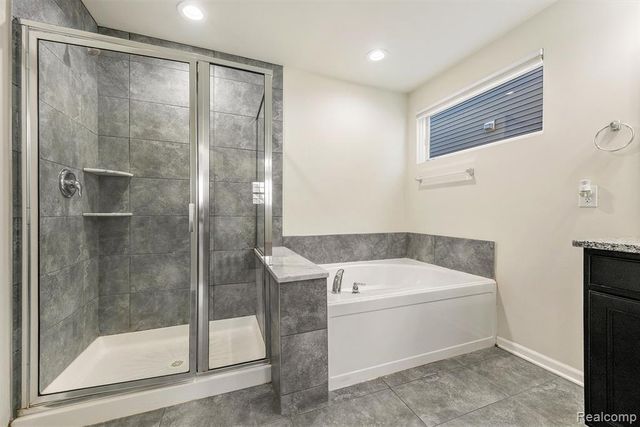 28364 Hanover Drive, Novi, MI 48377