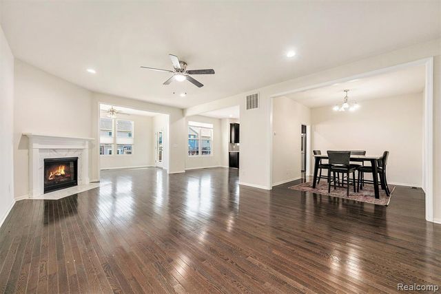 28364 Hanover Drive, Novi, MI 48377