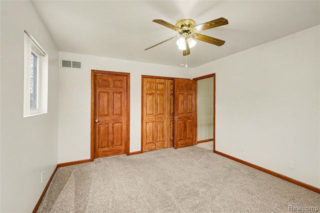 6522 Bennett Lake Road, Fenton, MI 48430