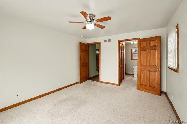 6522 Bennett Lake Road, Fenton, MI 48430