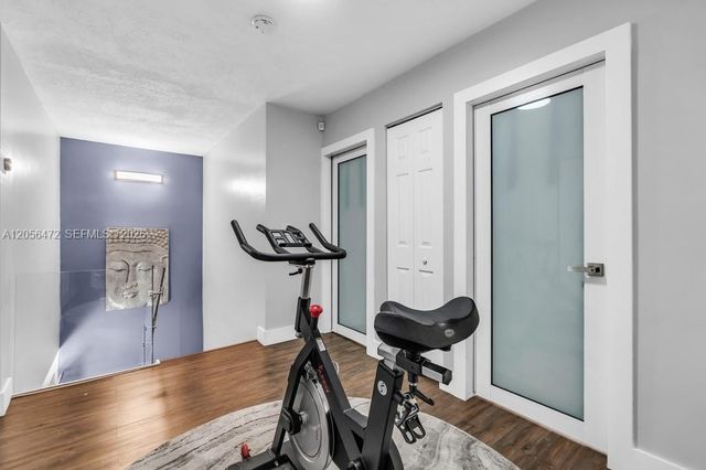 6481 SW 13th St, Plantation, FL 33317