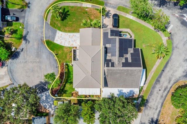 6481 SW 13th St, Plantation, FL 33317