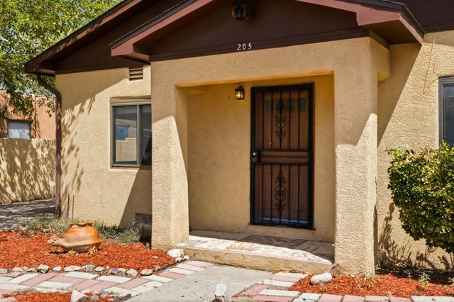 205 Natalie Avenue NW, Albuquerque, NM 87107