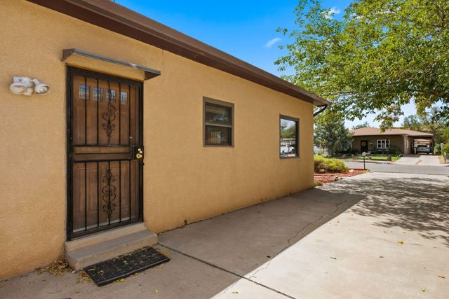 205 Natalie Avenue NW, Albuquerque, NM 87107