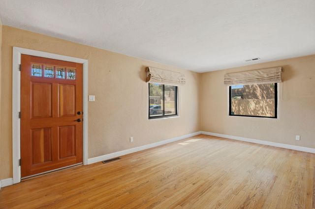 205 Natalie Avenue NW, Albuquerque, NM 87107