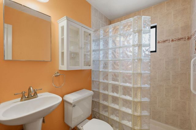205 Natalie Avenue NW, Albuquerque, NM 87107