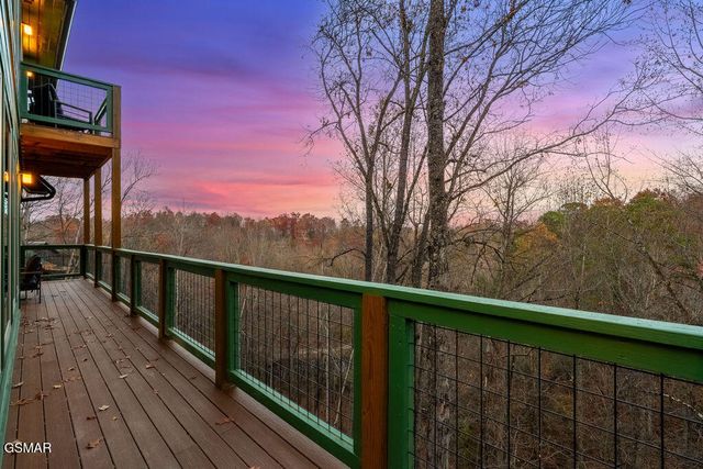 1857 Beach Front Drive, Sevierville, TN 37876