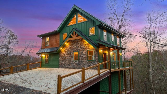 1857 Beach Front Drive, Sevierville, TN 37876