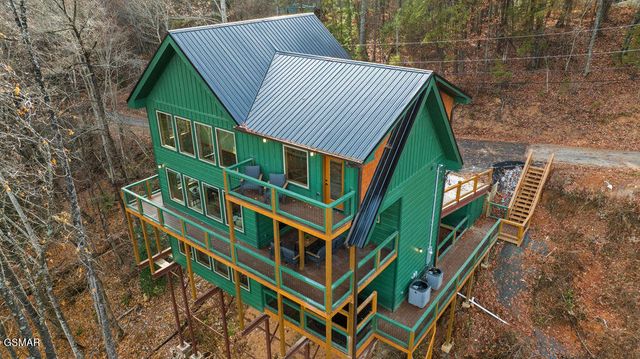 1857 Beach Front Drive, Sevierville, TN 37876