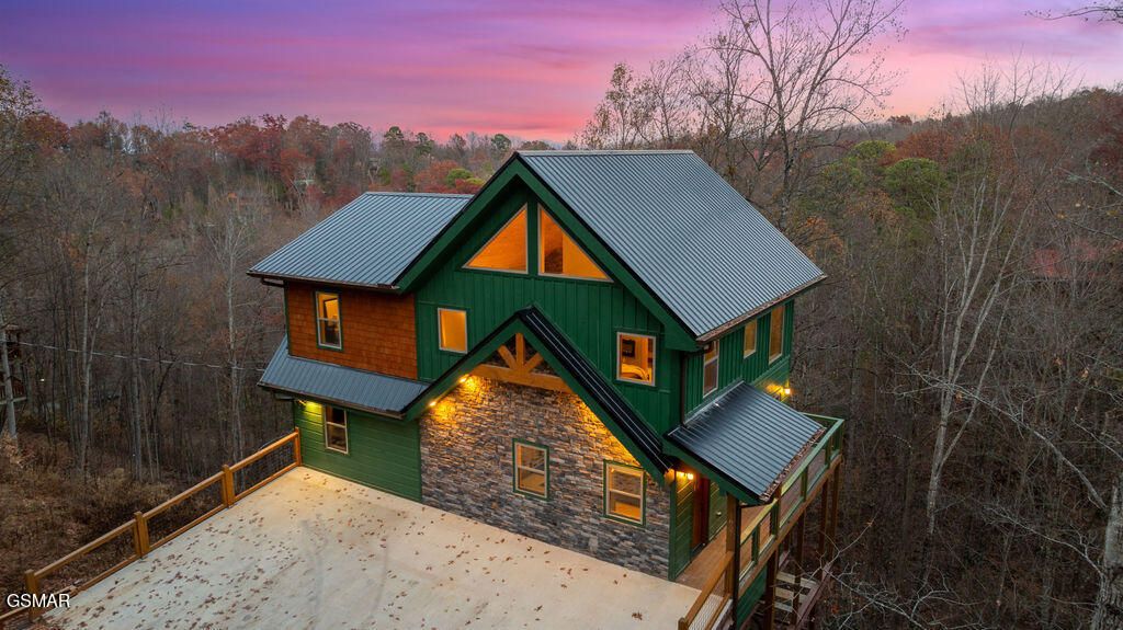 1857 Beach Front Drive, Sevierville, TN 37876