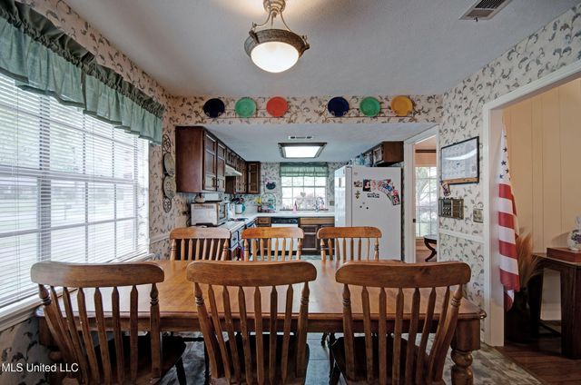 75 Pine Cove, Brandon, MS 39042