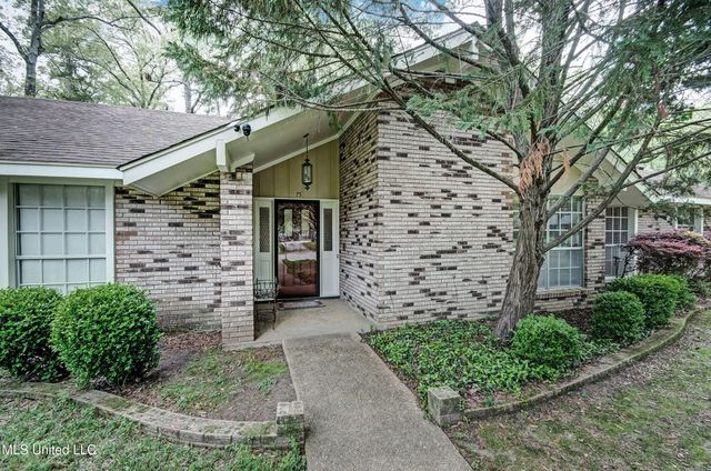 75 Pine Cove, Brandon, MS 39042