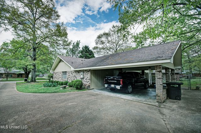75 Pine Cove, Brandon, MS 39042