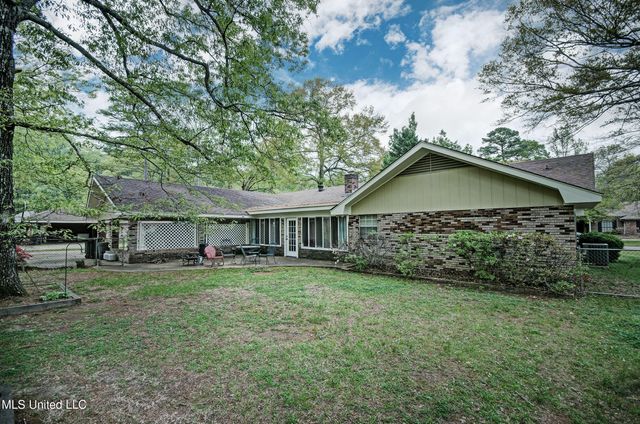 75 Pine Cove, Brandon, MS 39042