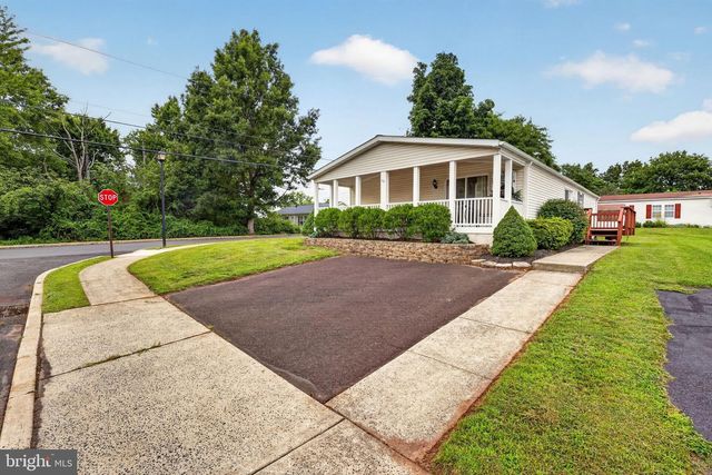 45 WILLIAMS WAY, Sellersville, PA 18960