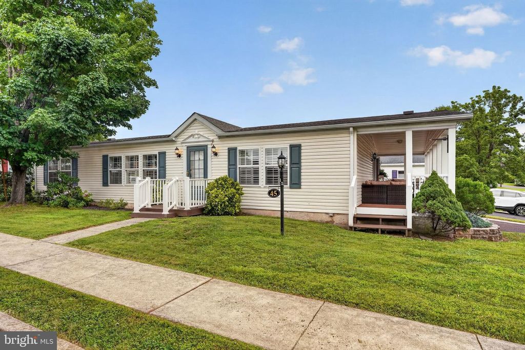 45 WILLIAMS WAY, Sellersville, PA 18960