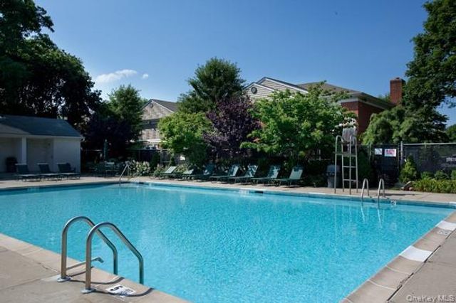 725 Greenbriar Drive ED16, Bohemia, NY 11716