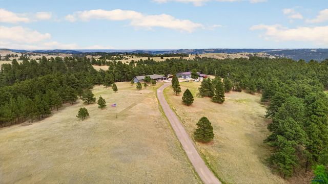 7810 LABRADOR TR, Rapid City, SD 57702
