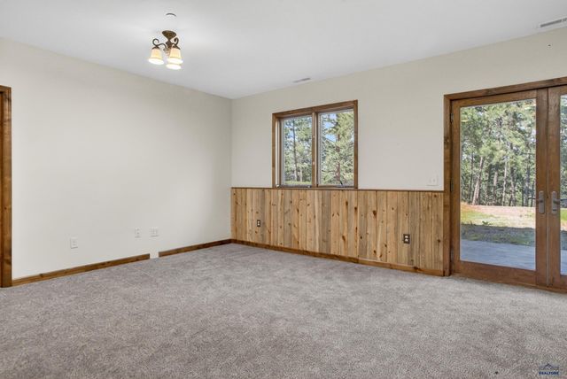 7810 LABRADOR TR, Rapid City, SD 57702
