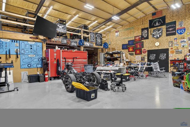 7810 LABRADOR TR, Rapid City, SD 57702