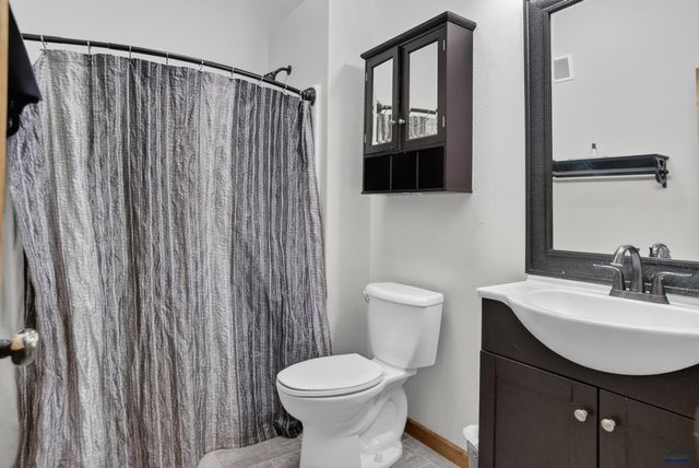 7810 LABRADOR TR, Rapid City, SD 57702