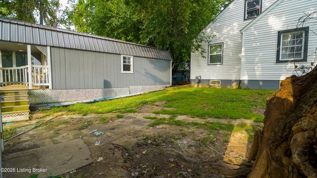 3319 Farnsley Rd, Louisville, KY 40216