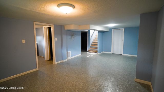3319 Farnsley Rd, Louisville, KY 40216
