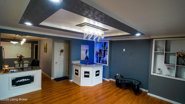 3319 Farnsley Rd, Louisville, KY 40216
